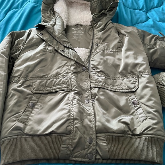 NWT American Eagle ladies small Khaki green Sherpa lined ! - Picture 6 of 6